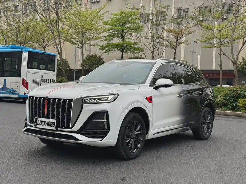 Hongqi HS5