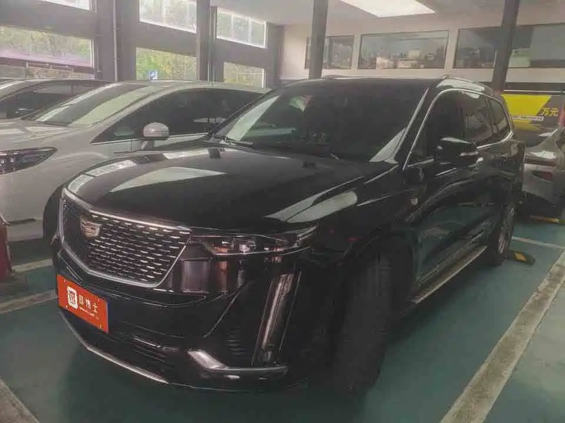 Cadillac XT6