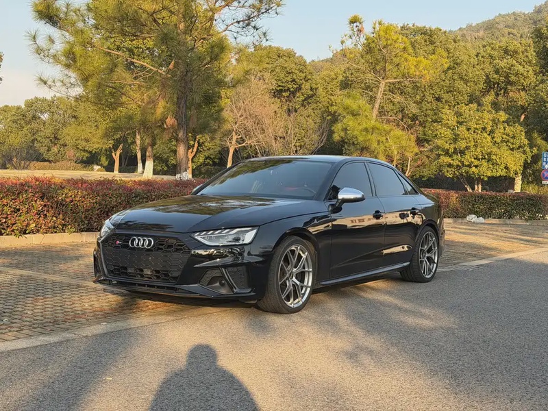 Audi S4