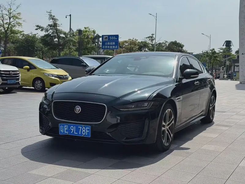 Jaguar XE