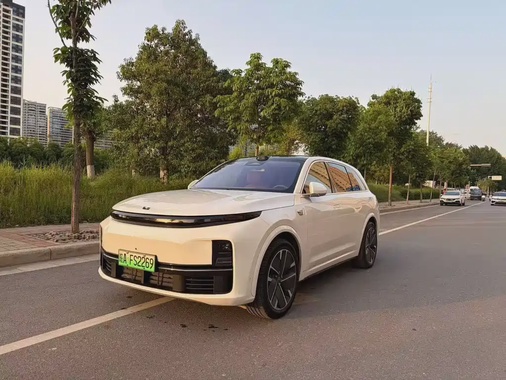 Li Auto L7 2025