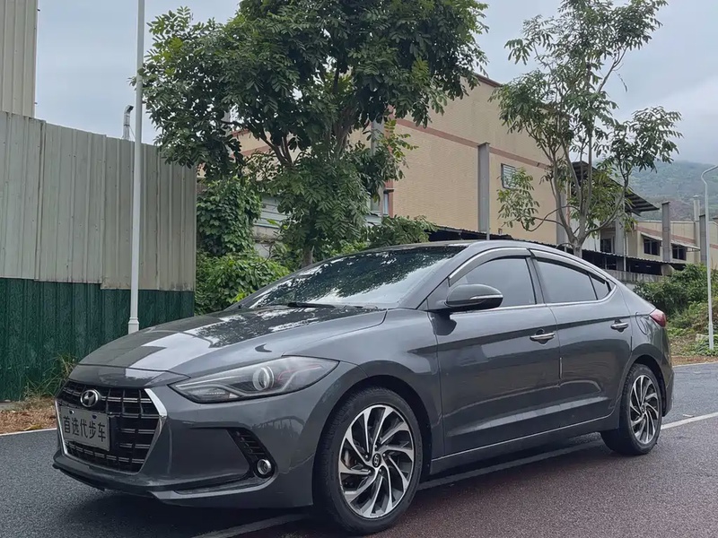 Hyundai Elantra