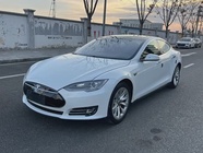 Tesla Model S 2015