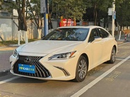 Lexus ES 2024