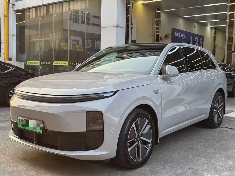 Li Auto L6