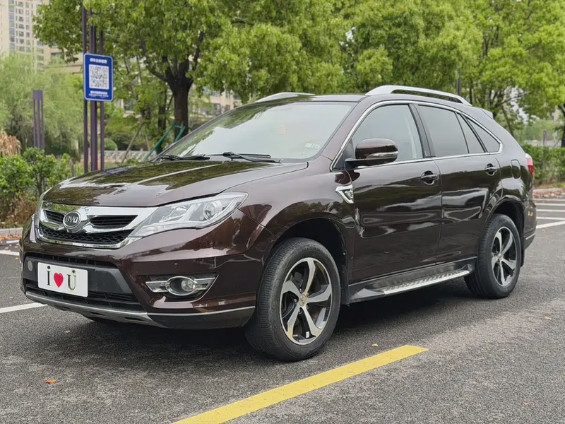 BYD S7