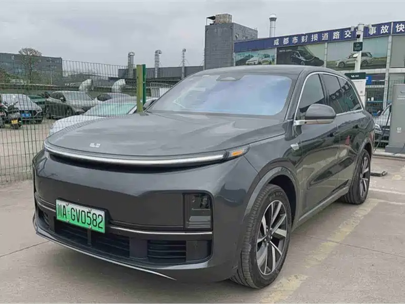 Li Auto L8