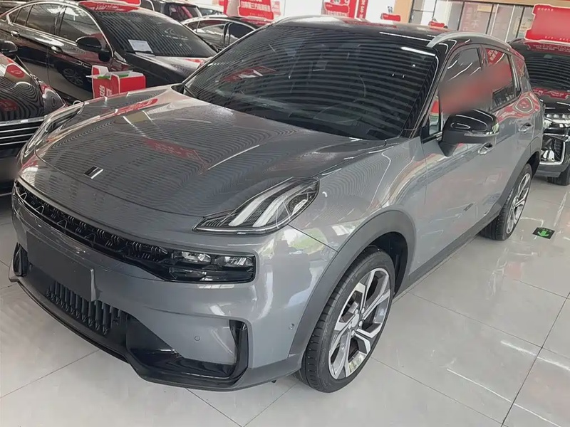Lynk & Co 06