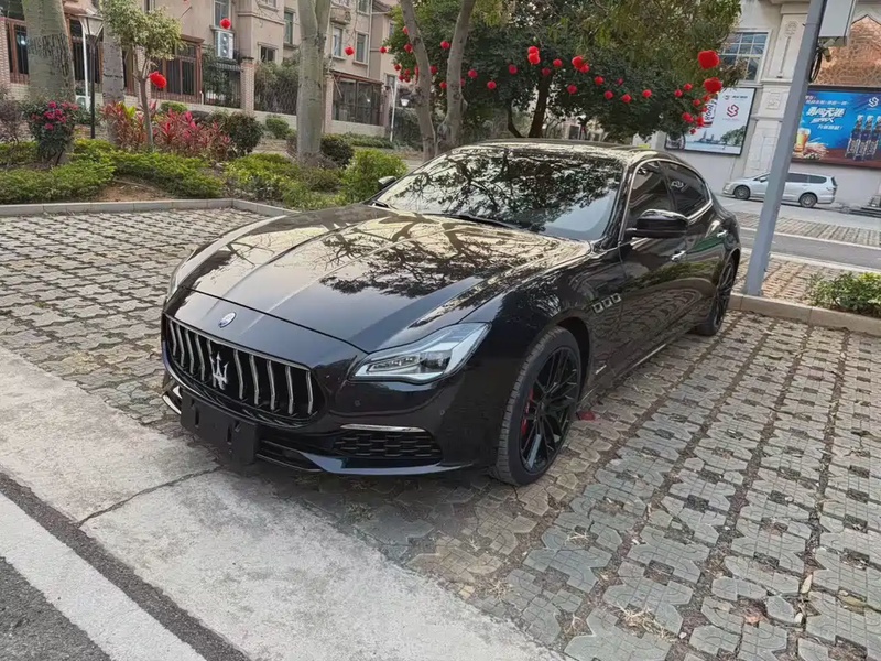 Maserati Quattroporte
