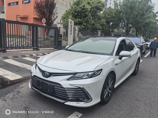 Toyota Camry 2021