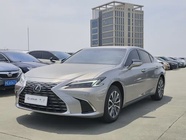 Lexus ES 2026