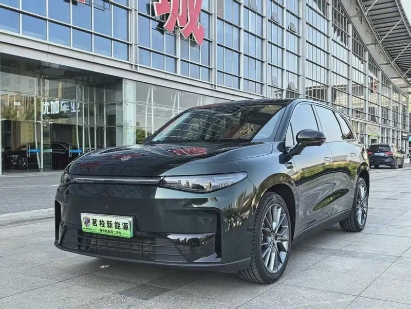 Leapmotor C10