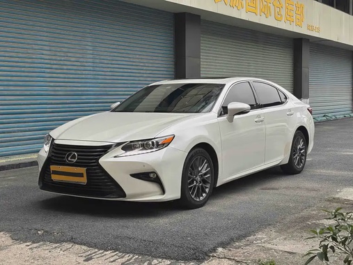 Lexus ES 2018