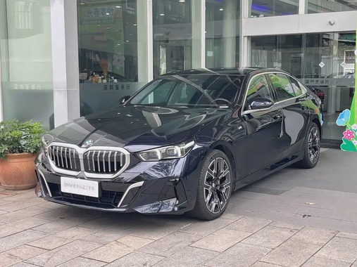 BMW 5 Series 2025