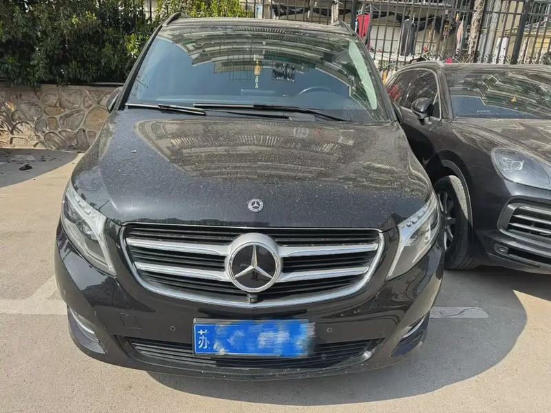 Mercedes-Benz V-Class