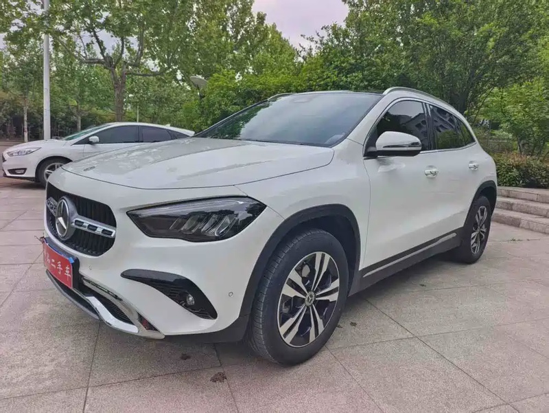 Mercedes-Benz GLA-Class