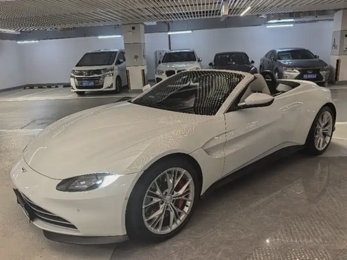 Aston Martin Vantage 2022