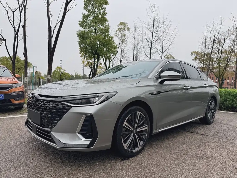 Chery Arrizo 8