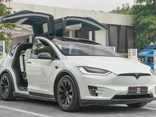 Tesla Model X 2020