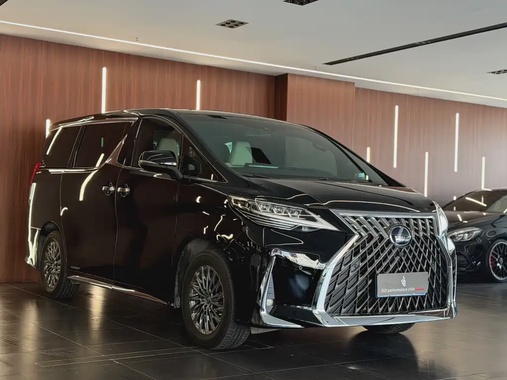 Lexus LM 2022