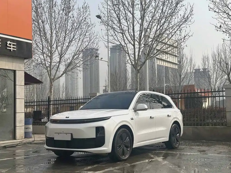 Li Auto L6
