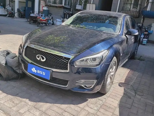 Infiniti Q70 2017