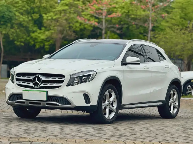 Mercedes-Benz GLA-Class