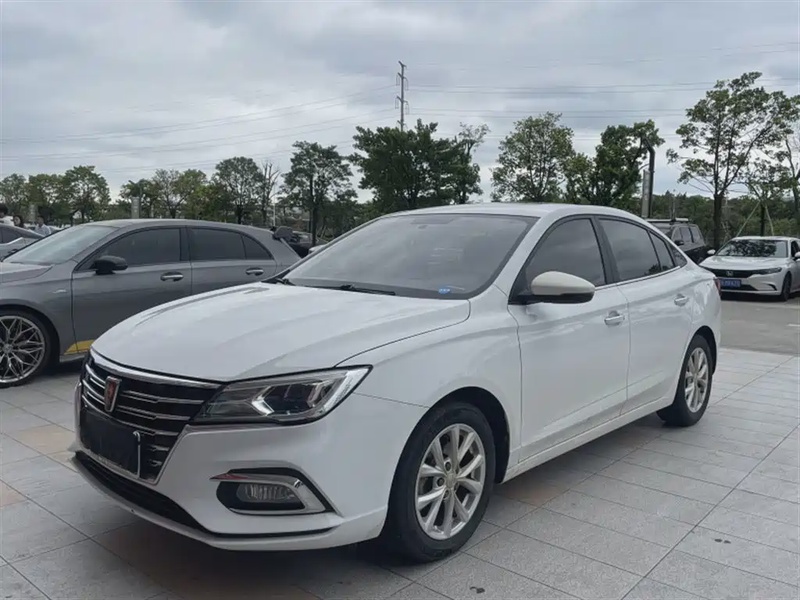 Roewe i5