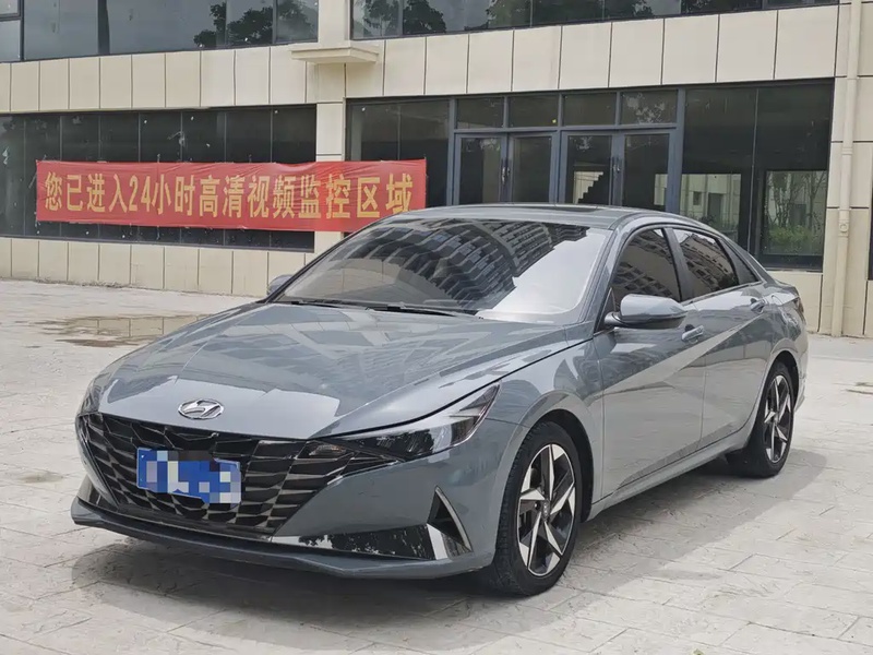 Hyundai Elantra