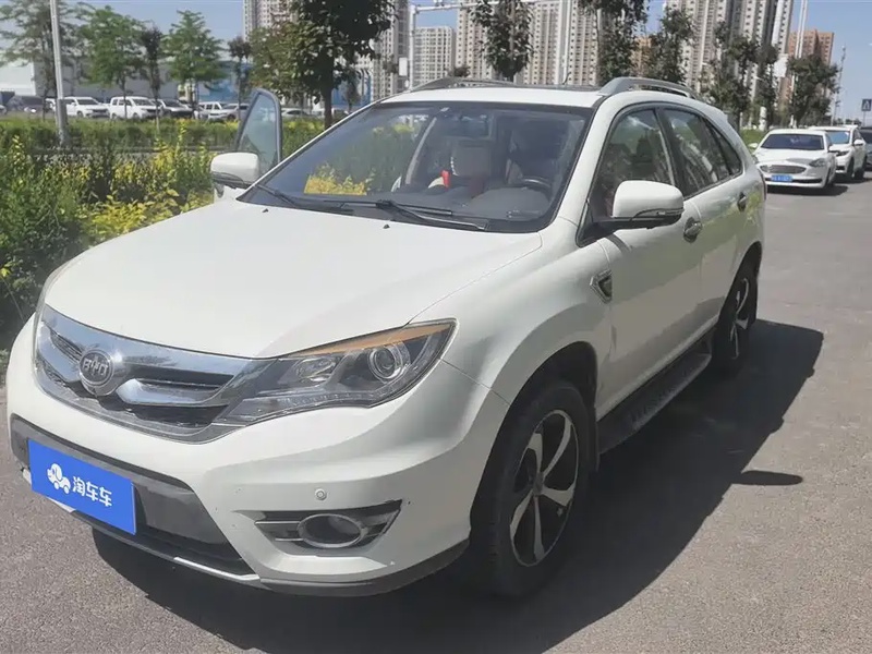 BYD S7
