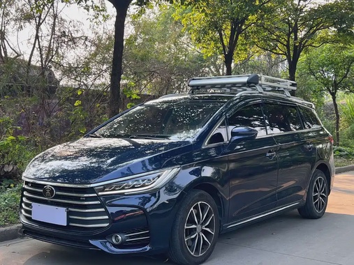 BYD MAX 2018