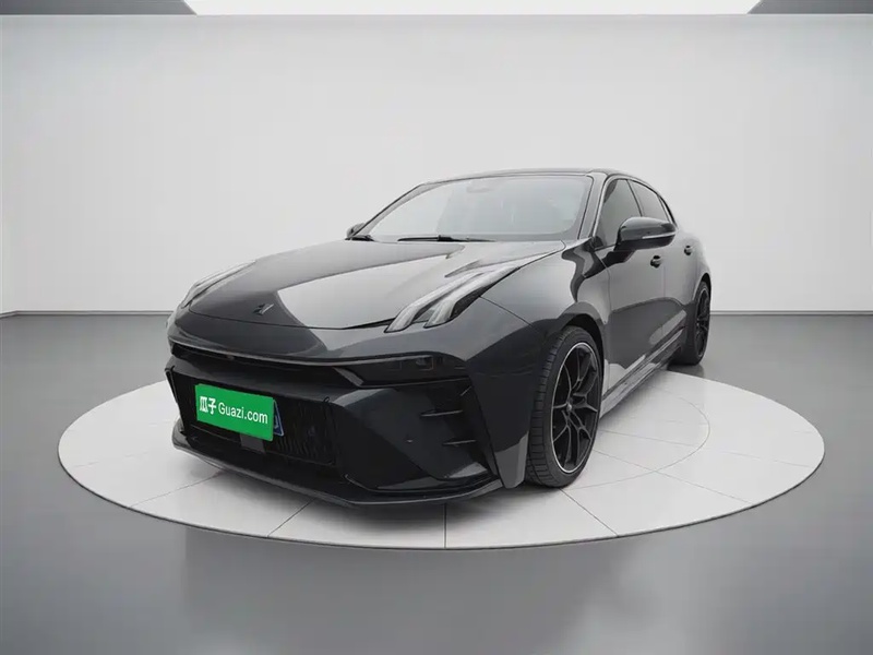 Lynk & Co 03