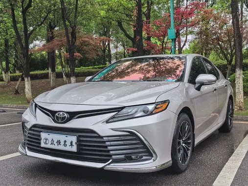 Toyota Camry 2021