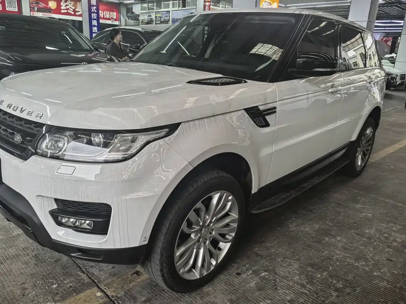 Land Rover Sport