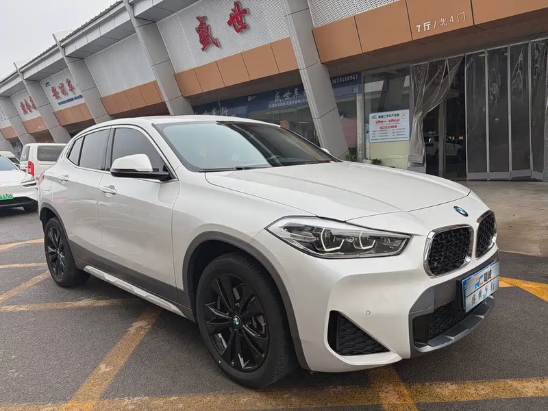 BMW X2