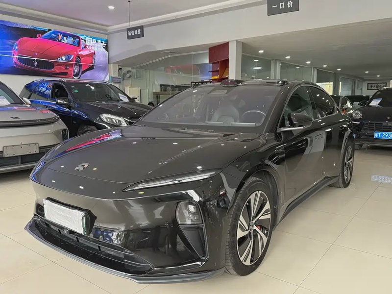 NIO ET5