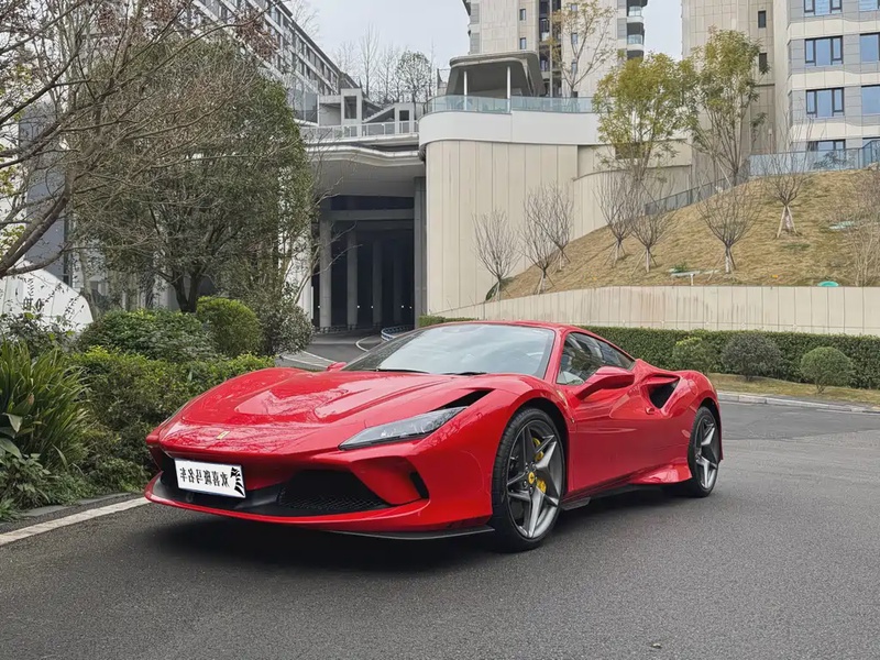 Ferrari F8