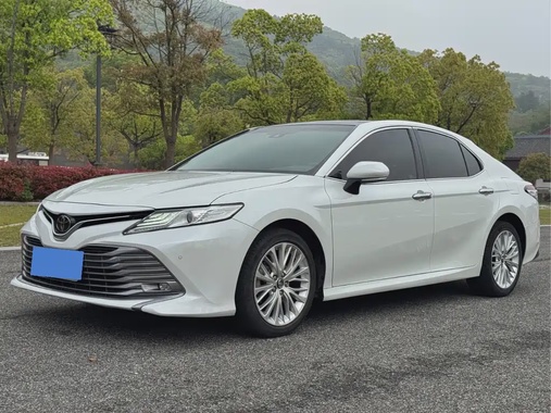 Toyota Camry 2019