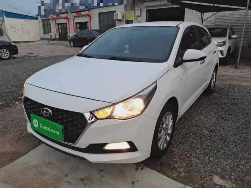 Hyundai Verna RV