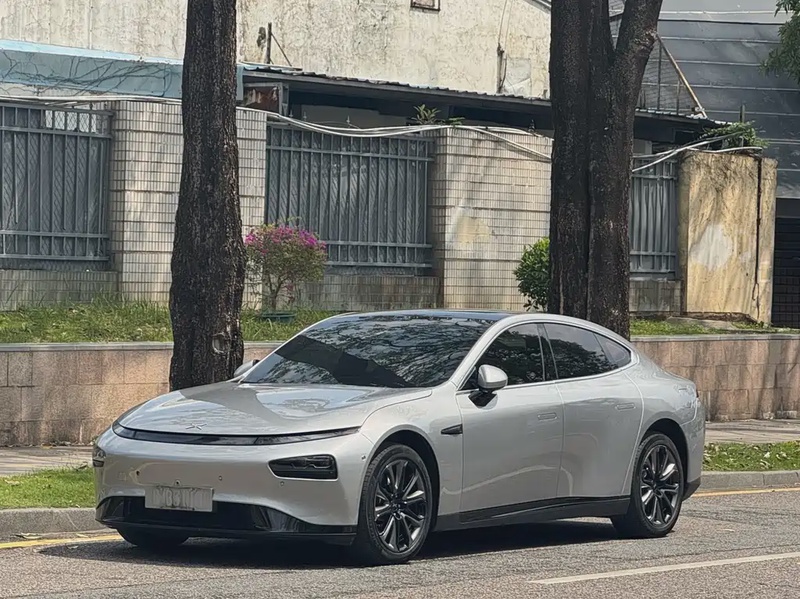 XPeng P7