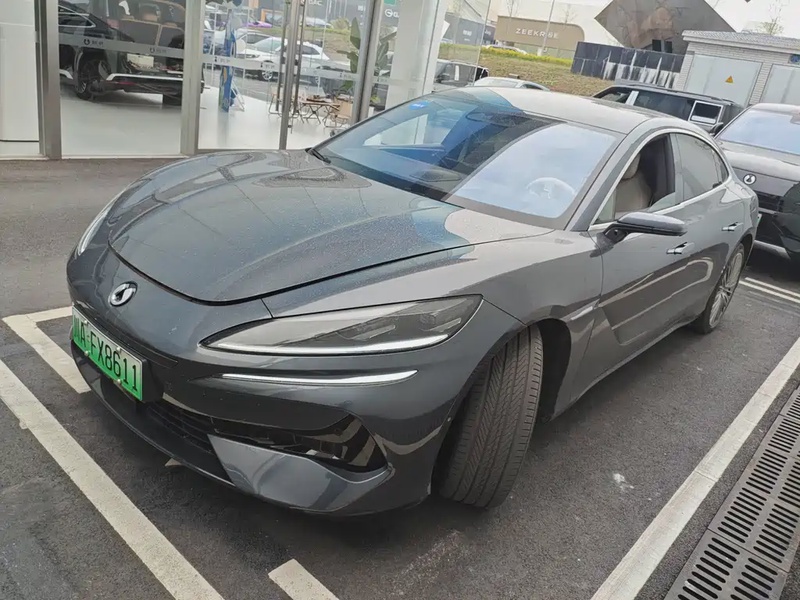 Denza Z9