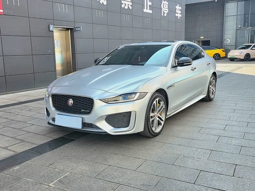 Jaguar XE 2022