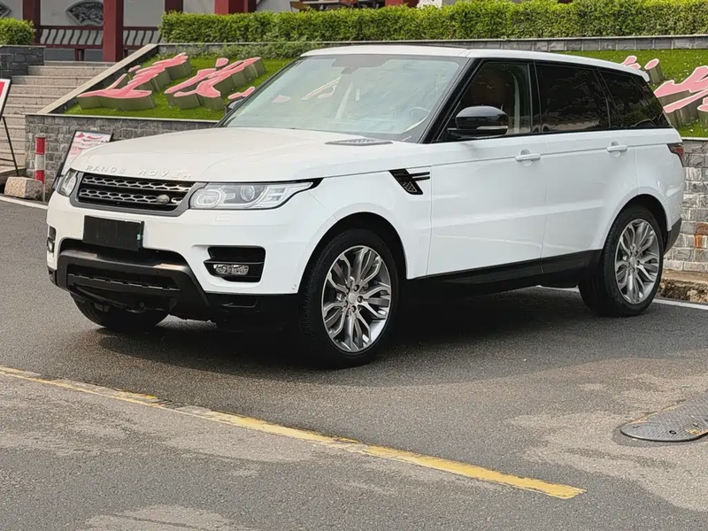 Land Rover Sport