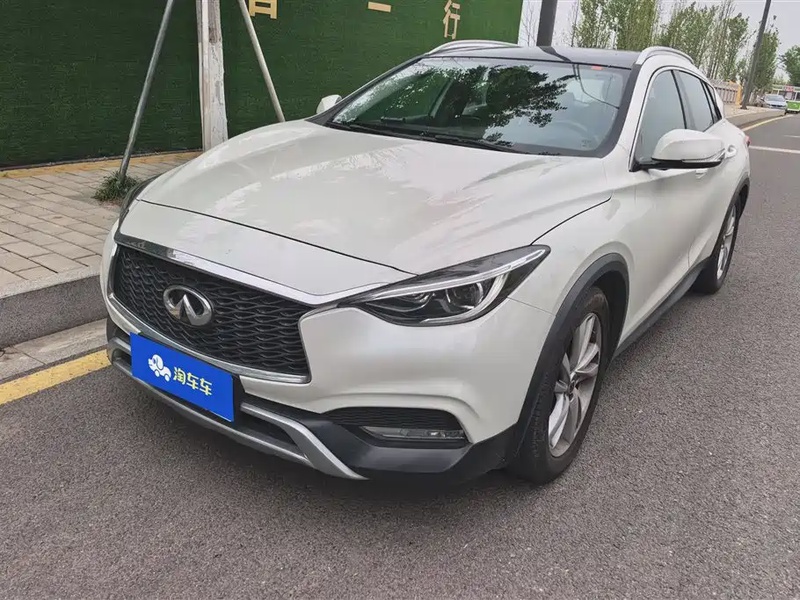 Infiniti QX30