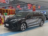 Toyota Granvia 2024
