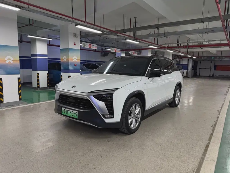 NIO ES8