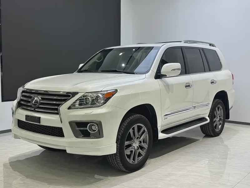 Lexus LX