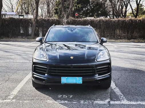 Porsche Cayenne 2023