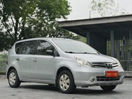 Nissan Livina 2012