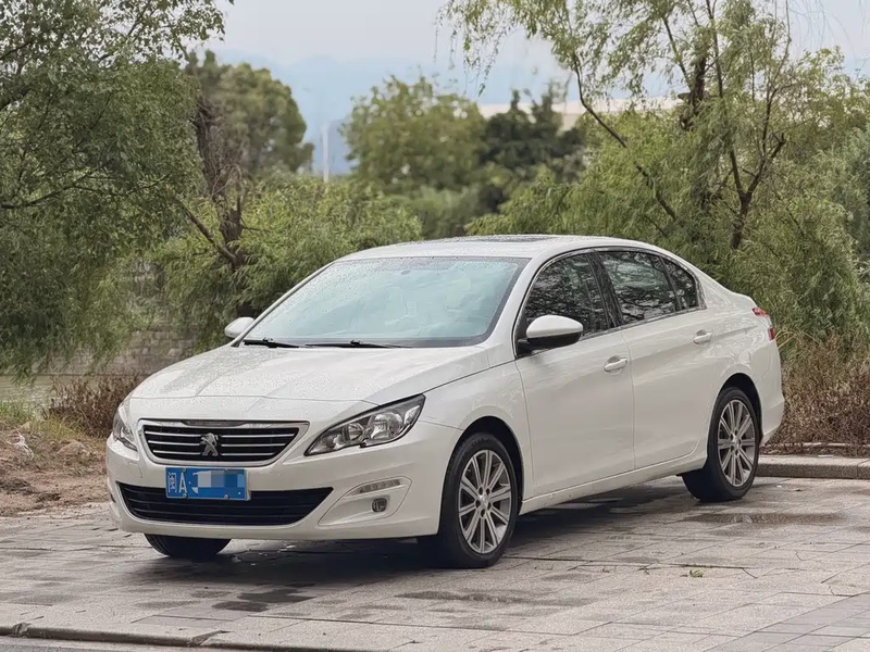 Peugeot 408